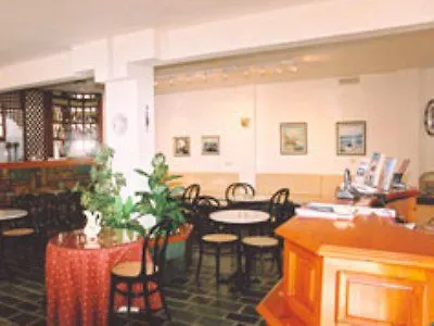 Rallis 3* ناوسا