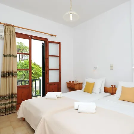 Aparthotel Rallis Naousa (Paros)