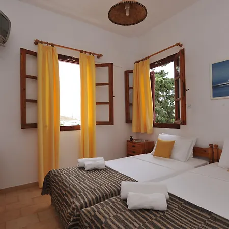 Rallis Aparthotel Naousa (Paros)