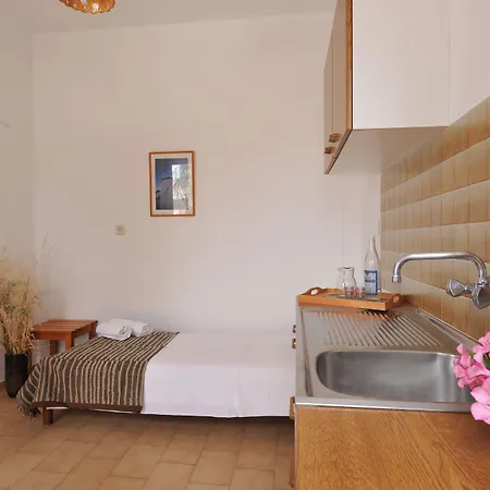 Rallis Aparthotel Naousa (Paros)