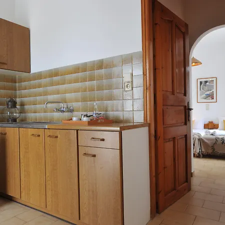 Rallis Aparthotel Naousa (Paros)