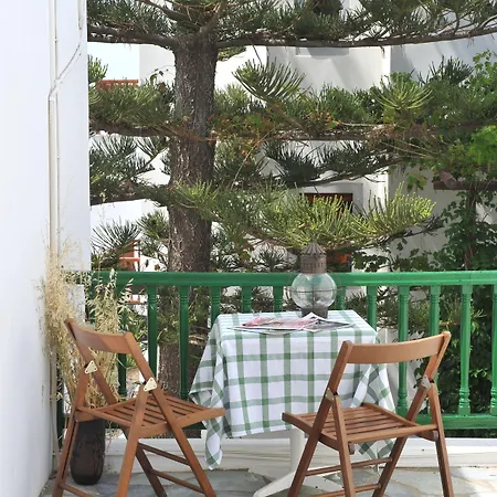 Rallis Aparthotel Naousa (Paros)